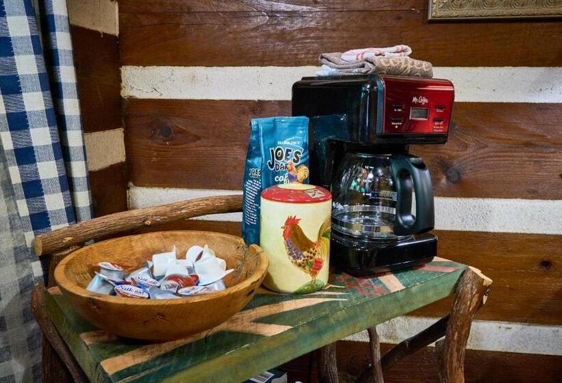 غرفة ديلوكس سرير كينج, Creekwalk Inn Bed And Breakfast With Cabins