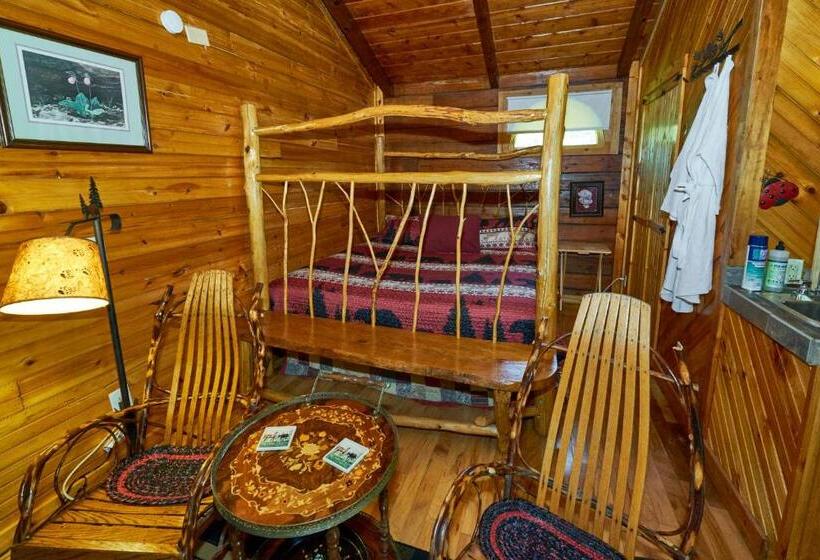 غرفة قياسية سرير كينج, Creekwalk Inn Bed And Breakfast With Cabins