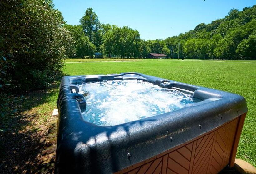 غرفة قياسية سرير كينج, Creekwalk Inn Bed And Breakfast With Cabins