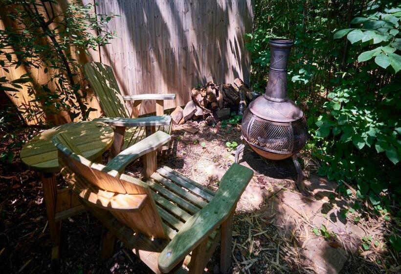 غرفة قياسية سرير كينج, Creekwalk Inn Bed And Breakfast With Cabins