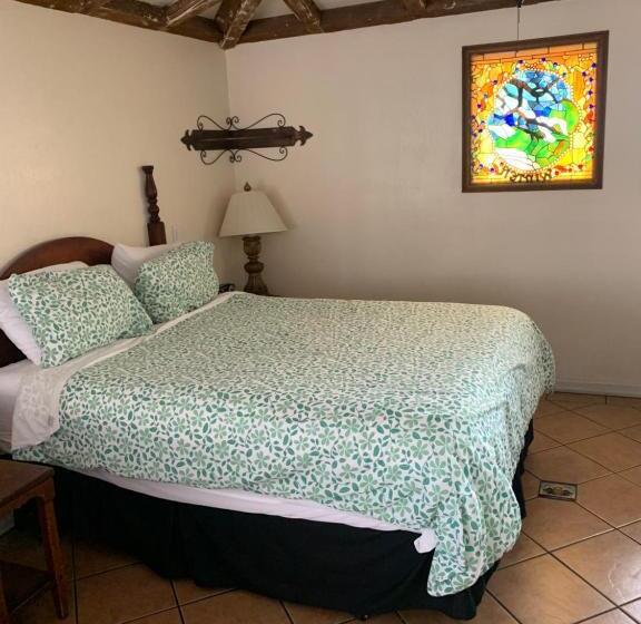 غرفة قياسية, Chantico Inn