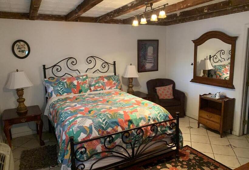 غرفة قياسية, Chantico Inn