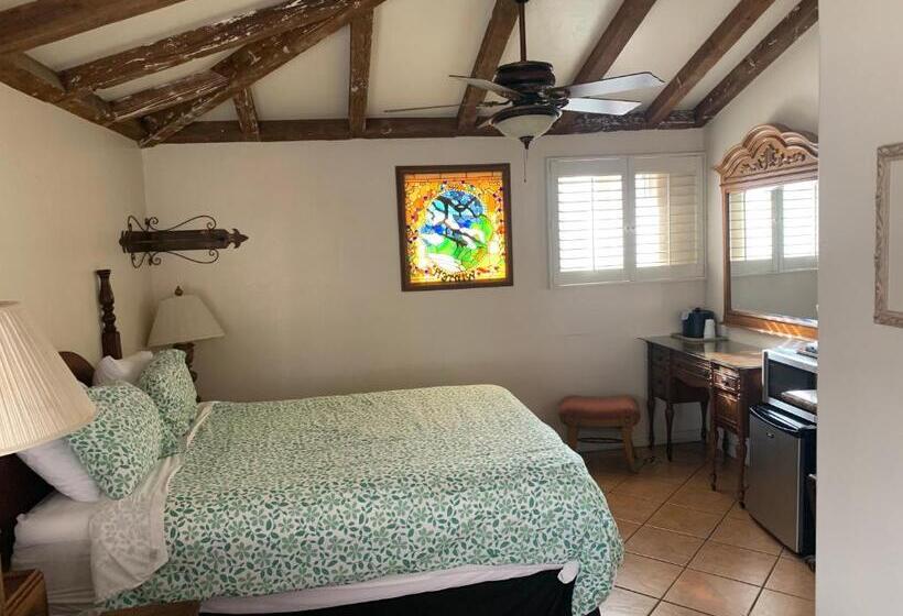 غرفة قياسية, Chantico Inn