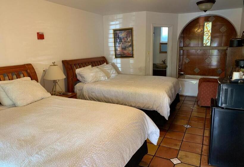 غرفة قياسية مزوَّدة بجاكوزي, Chantico Inn