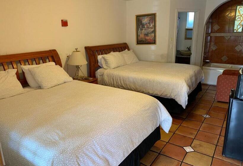 Номер Стандарт с Гидромассажем, Chantico Inn