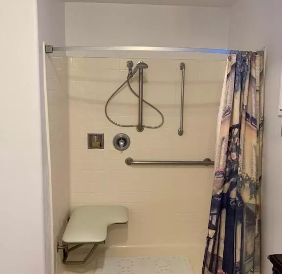 Standard-invahuone, Chantico Inn
