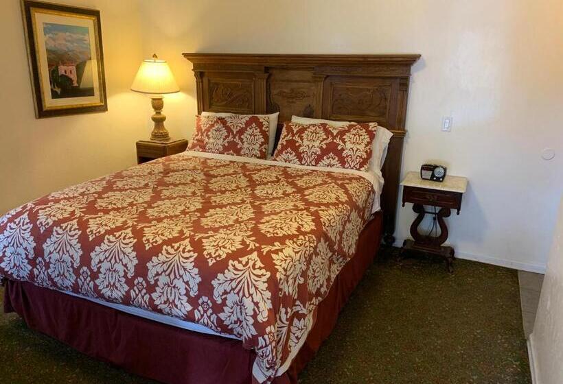 جناح إدارى, Chantico Inn