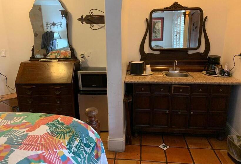 جناح سرير كينج, Chantico Inn