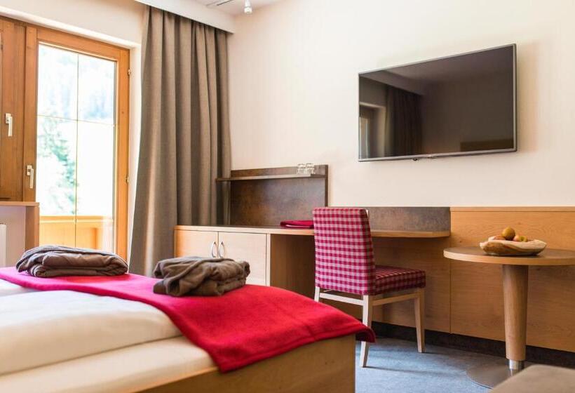 Comfort room with garden view, Eden