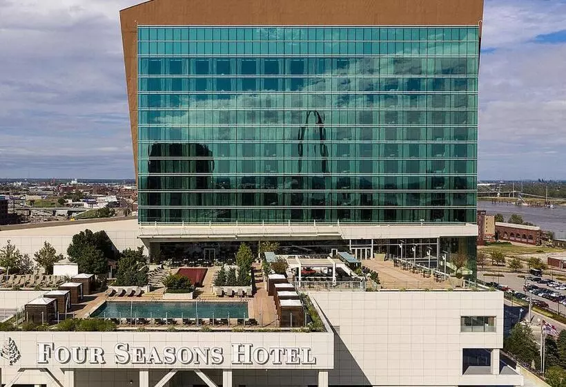 キングサイズベッドのスタンダードルーム, Four Seasons  St Louis
