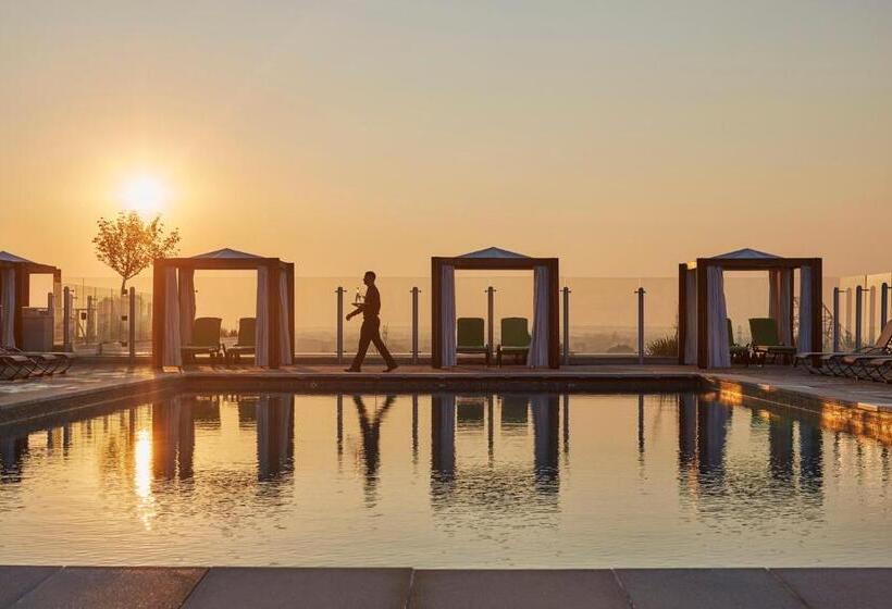 适合残疾人士使用的带超级大床的标准间, Four Seasons St Louis