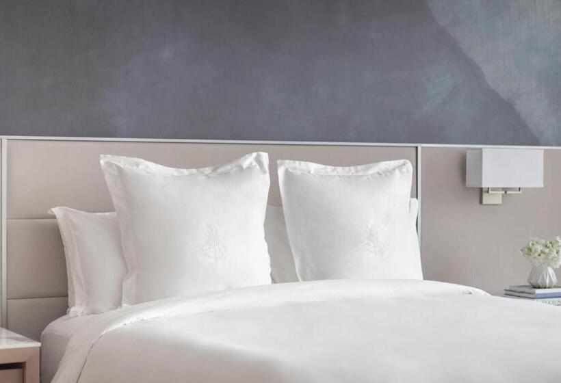 اتاق استاندارد برای معلولان, Four Seasons  St Louis