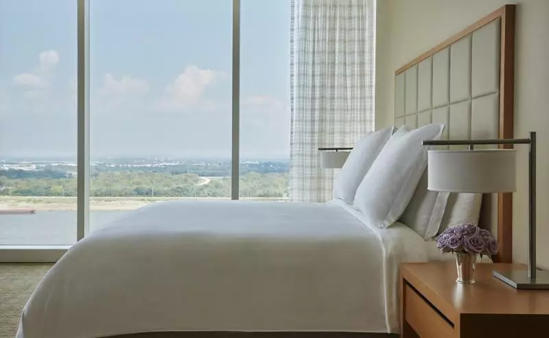 キングサイズベッドのスタンダードルーム, Four Seasons  St Louis