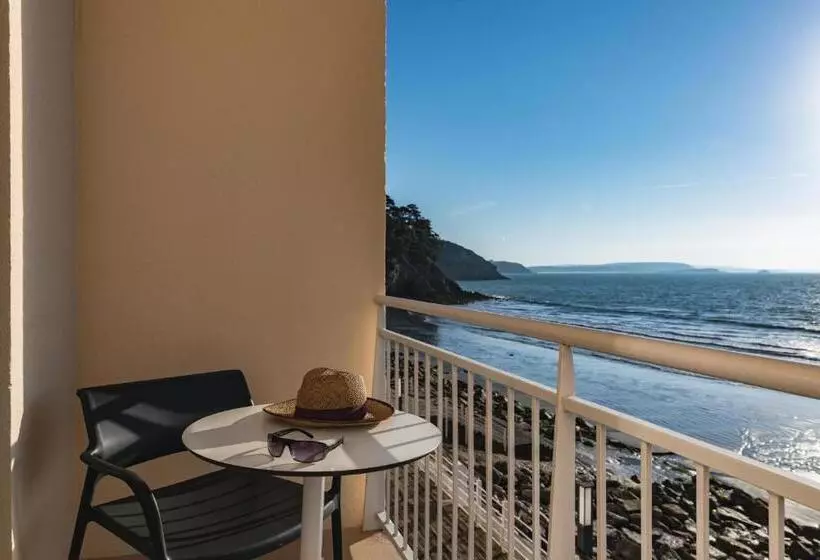 バルコニー付きスタンダードトリプルルーム, Hôtel Morgat Le Grand Hôtel De La Mer