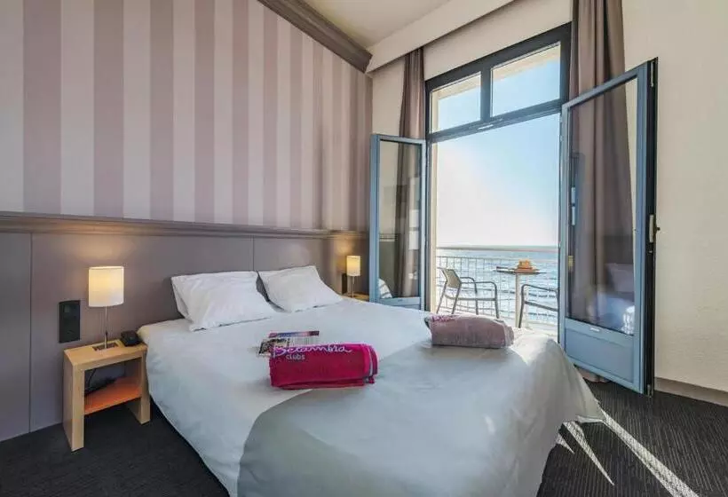 バルコニー付きスタンダードトリプルルーム, Hôtel Morgat Le Grand Hôtel De La Mer