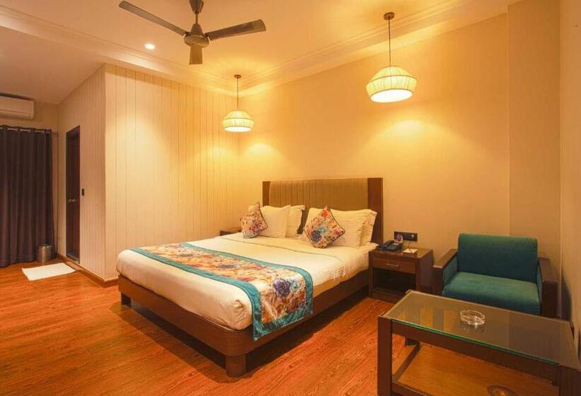 اتاق لوکس, The Cindrella