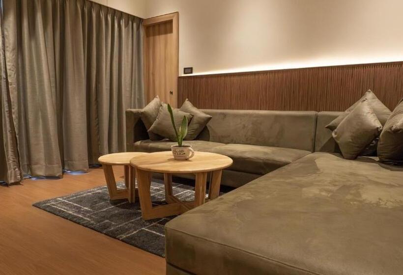 اتاق استاندارد با تخت بزرگ, The Cindrella