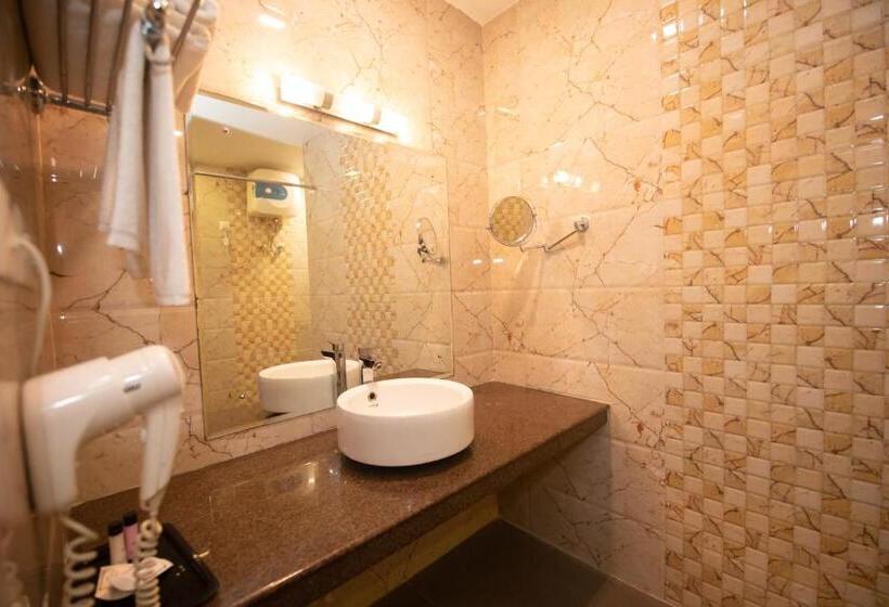 اتاق لوکس, The Cindrella