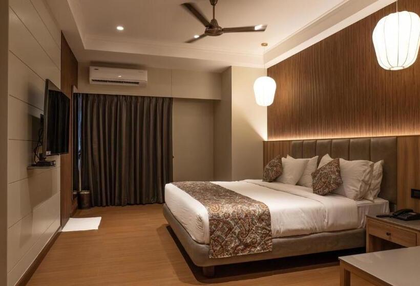 اتاق لوکس, The Cindrella