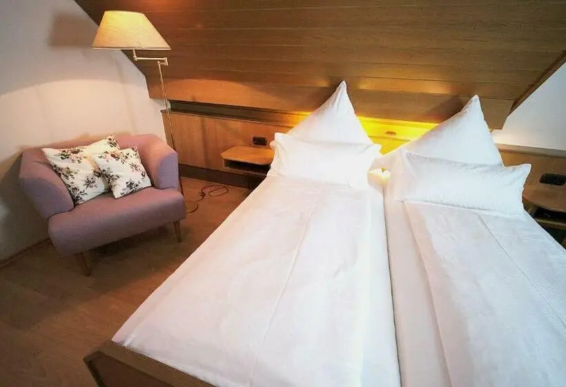 Superior-huone, Gasthof Hirsch
