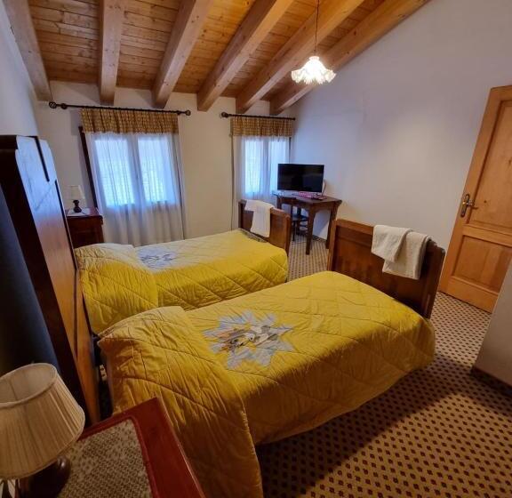 חדר סטנדרט לארבעה, Trattoria Albergo All Alpino