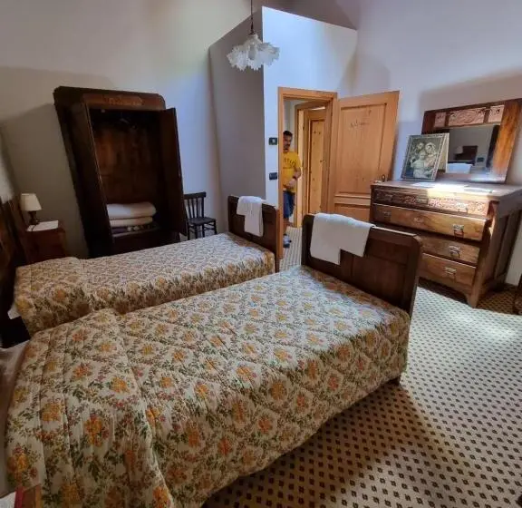 Standard Neljän Hengen Huone, Trattoria Albergo All Alpino