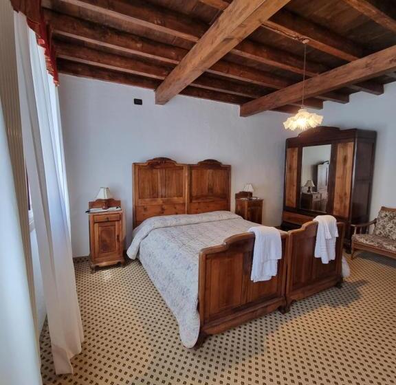 חדר סטנדרט לארבעה, Trattoria Albergo All Alpino