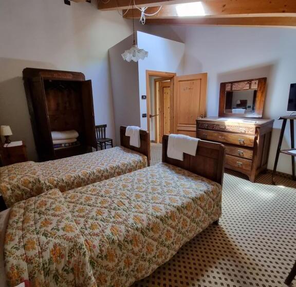 חדר סטנדרט לארבעה, Trattoria Albergo All Alpino