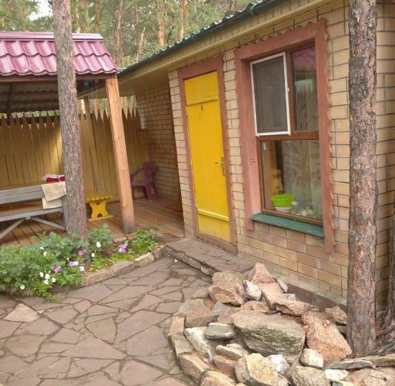 ویلای سوپریور 1 خوابه, гостевой дом Azia