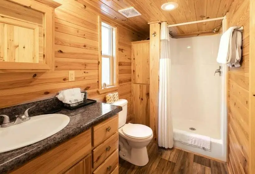 スタンダードバンガロー, Halesford Harbour Resort   Smith Mountain Lake
