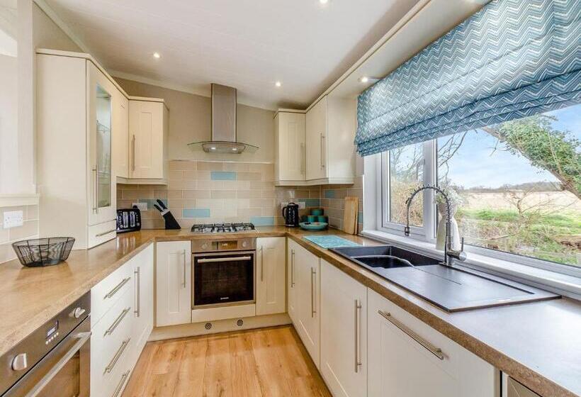 Дом 2 Спальни, Camper Uk Leisure Park