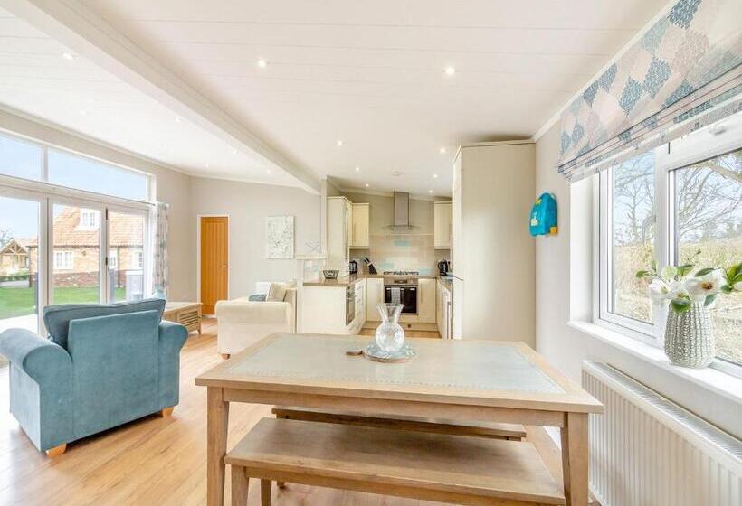 Дом 2 Спальни, Camper Uk Leisure Park