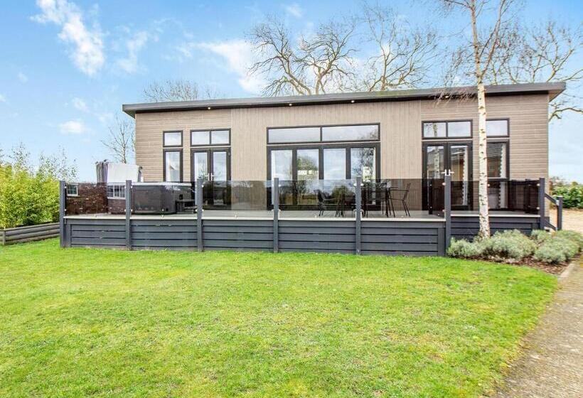 Дом 2 Спальни, Camper Uk Leisure Park