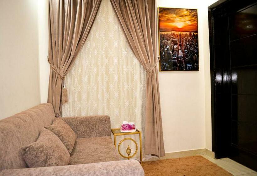 Apartamento 1 Dormitório, منتصف البيعة للشقق المخدومة