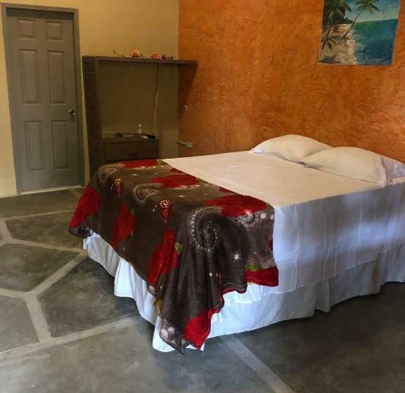 اتاق لوکس, Casa Vieja