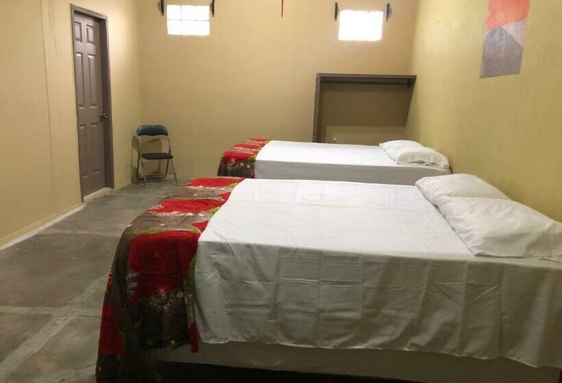 اتاق لوکس, Casa Vieja