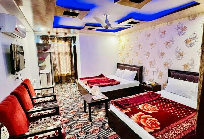 اتاق اکونومی, Jan Luxury