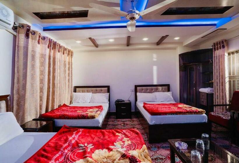 اتاق لوکس سه تخته, Jan Luxury