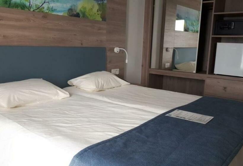 Quarto Estandar Vista Mar, Karousos Beach Rooms