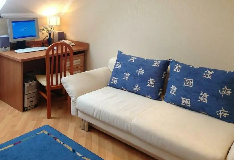 1 Bedroom Penthouse Apartment, Penthouse Apartment In Hotel Eney