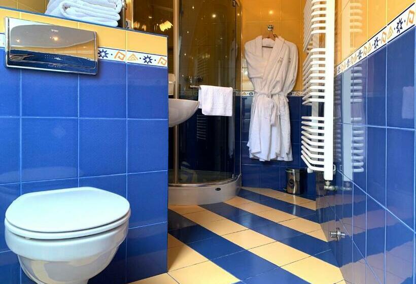 1 Bedroom Penthouse Apartment, Penthouse Apartment In Hotel Eney
