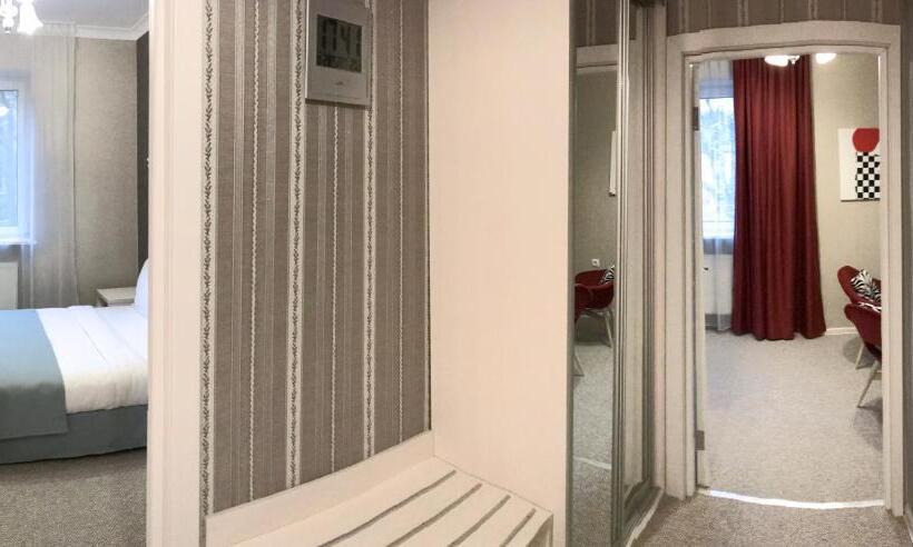 سوییت اجرایی, Penthouse Apartment In Hotel Eney