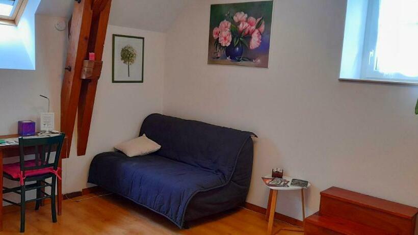 غرفة ديلوكس, La Maison De L Escargot