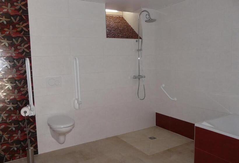 스탠다드 룸, La Promenade