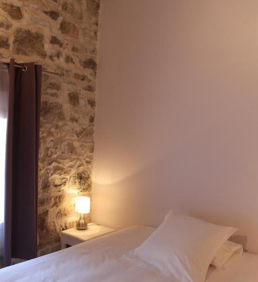 غرفة عائلية, Le Mas De Roux Chambres D Hotes