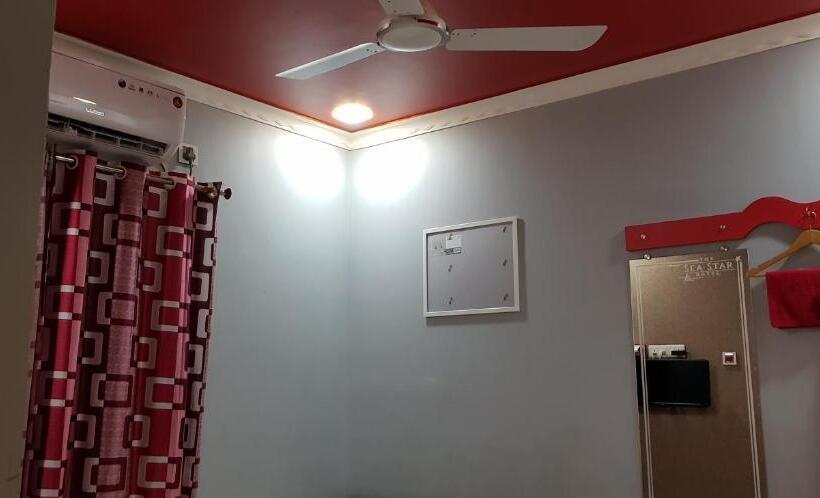 غرفة قياسية مزوَّدة بشُرفة, The Sea Star