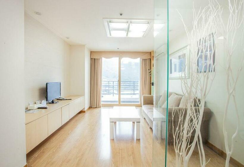 غرفة عائلية, Bugok Ilsung Condo