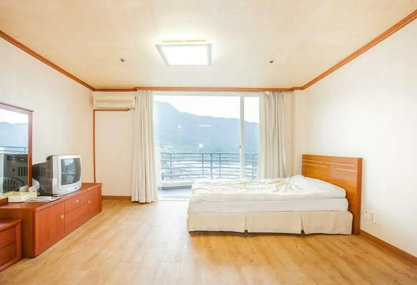 ファミリールーム, Bugok Ilsung Condo