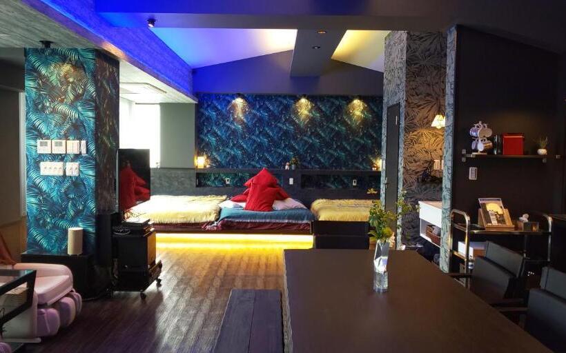 ハイドロマッサージバス付きスイート, Hakone Gora Guam Dog