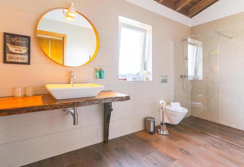 جناح ديلوكس, Moinho Da Lapa